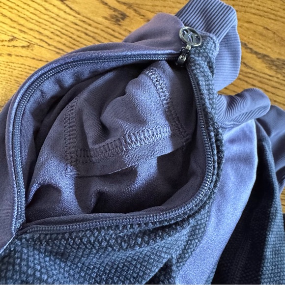 Lululemon Renewed Jacket Purple Herringbone Full Zip | Size 4 - Picture 9 of 9